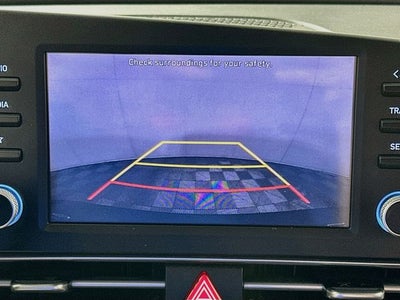 2022 Hyundai Elantra SE