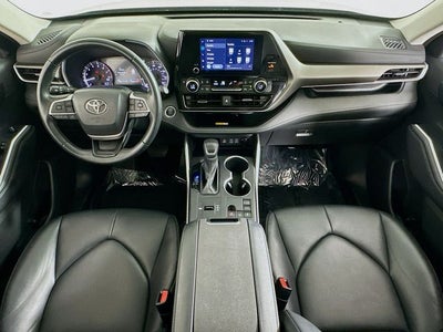 2024 Toyota Highlander LE