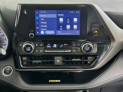 2024 Toyota Highlander LE