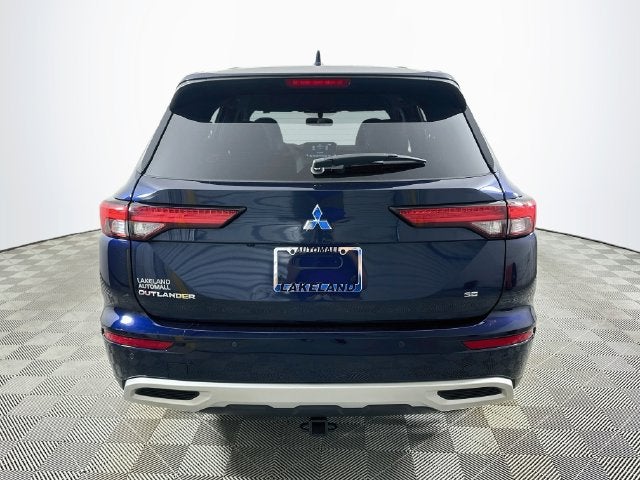 2023 Mitsubishi Outlander SE