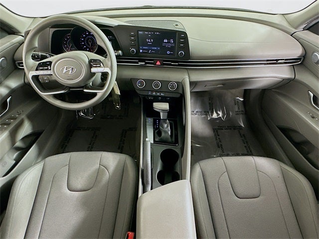 2023 Hyundai Elantra SE