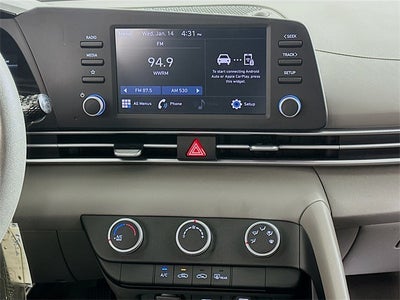 2023 Hyundai Elantra SE