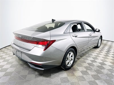 2023 Hyundai Elantra SE