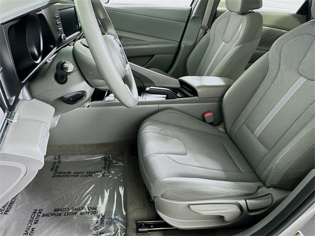 2023 Hyundai Elantra SE