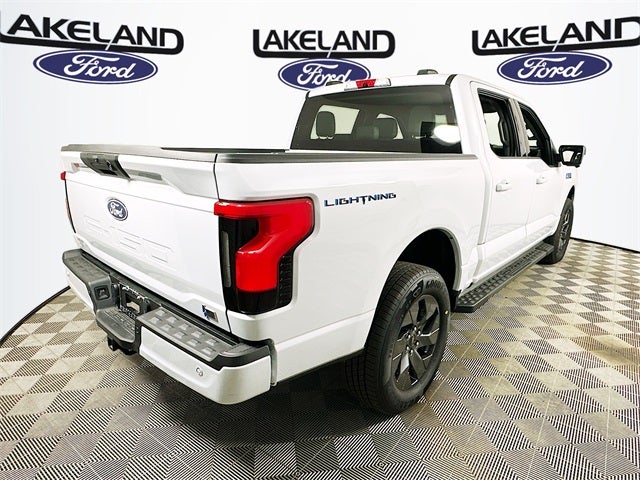 2025 Ford F-150 Lightning Flash